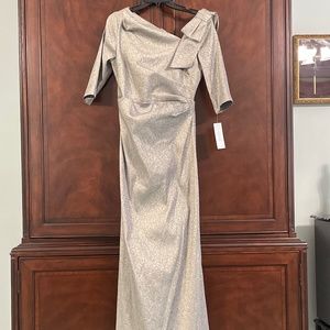 A Rickie Freeman Teri Jon